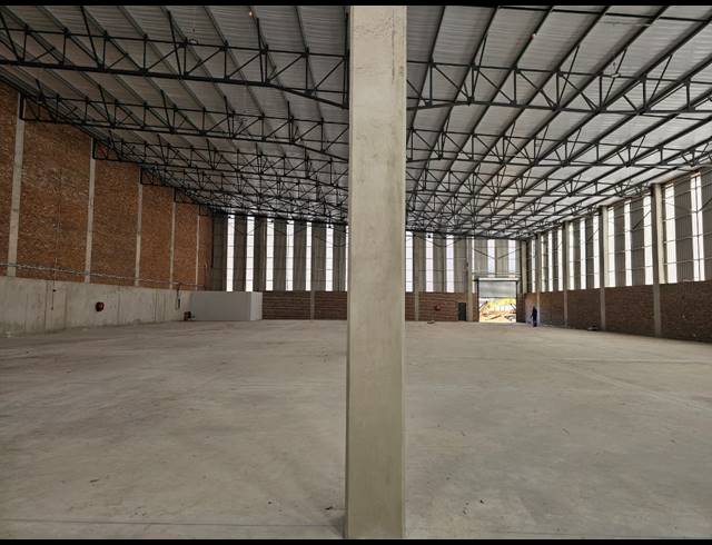 2,183M² WAREHOUSE TO LET IN LANSERIA